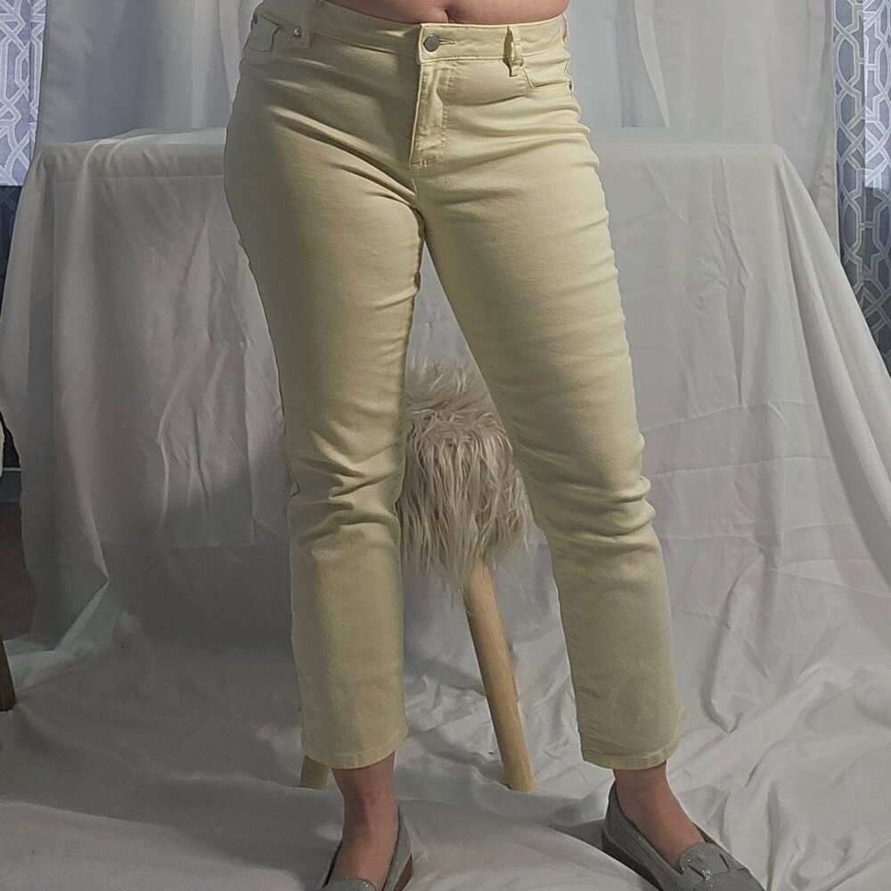 Lascana Light Capri Pants – Size 8